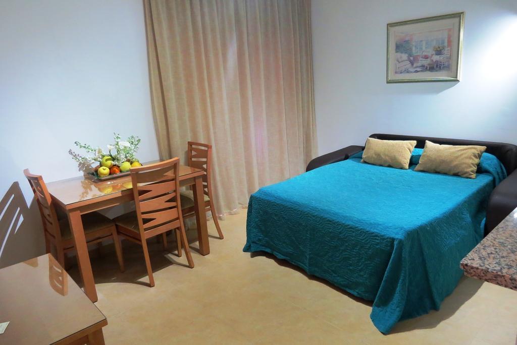 Apartamentos Turisticos Las Yucas Torre Del Mar Exterior foto
